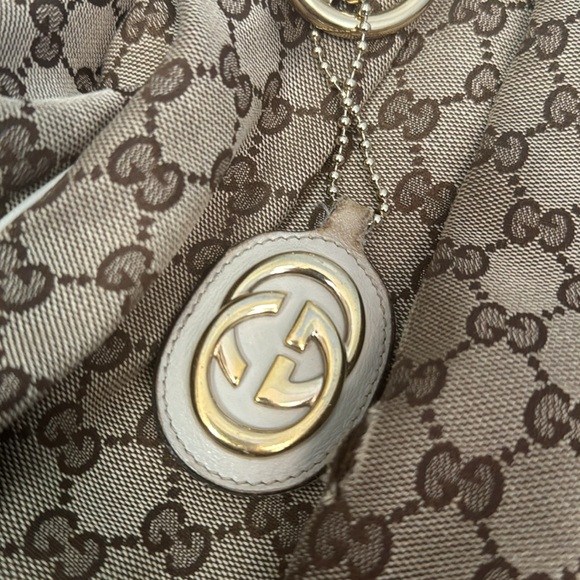 Gucci Brown/Ivory Monogram Canvas Shoulder Purse w/ Bag Charm - Picture 2 of 14